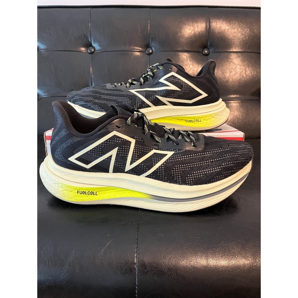 New Balance FuelCell SuperComp Trainer v2 Black Lime